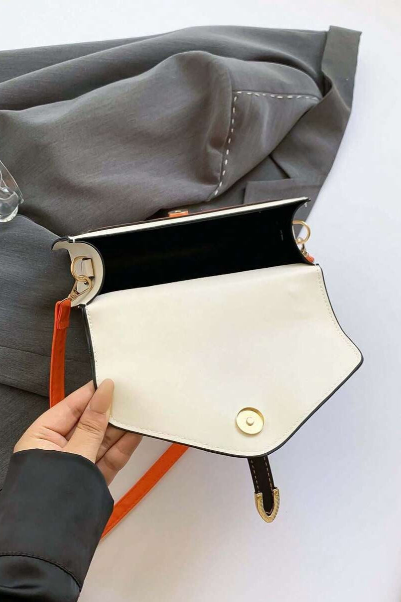 Violette™ Sac à bandoulière avec fermeture à boucle