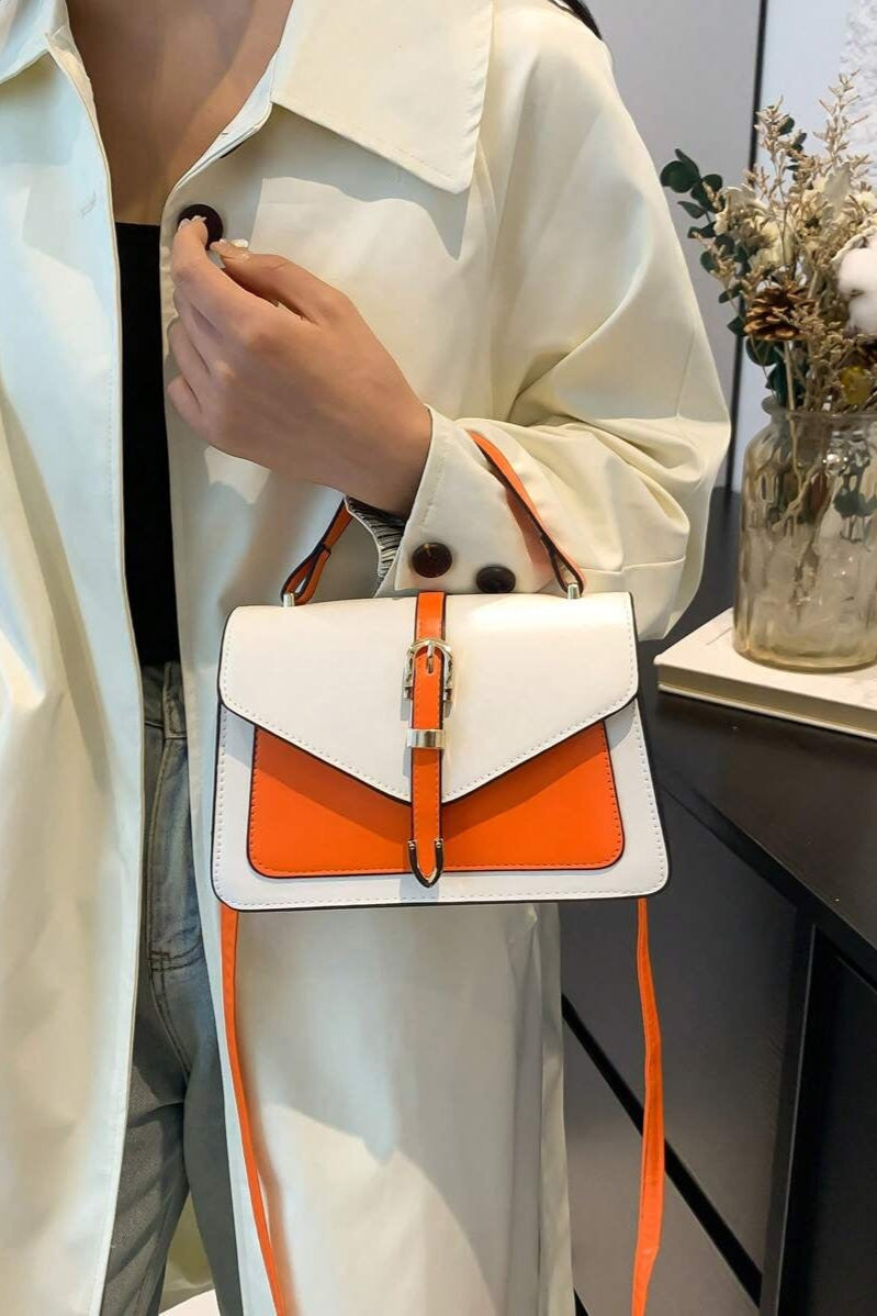 Violette™ Sac à bandoulière avec fermeture à boucle