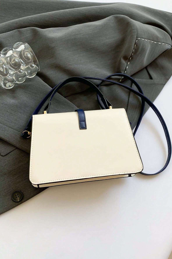 Violette™ Sac à bandoulière avec fermeture à boucle