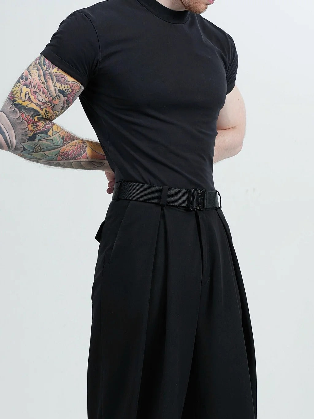 Pantalon large à plis chic et décontracté