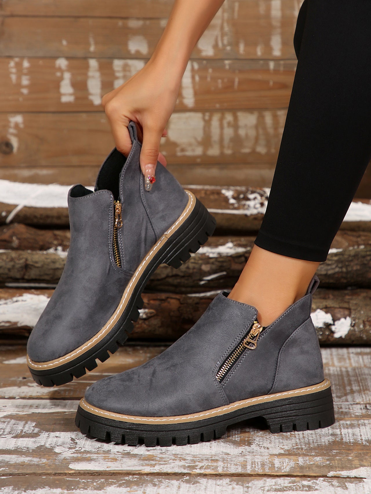 Amélie | des bottes chic en daim avec fermeture à glissière