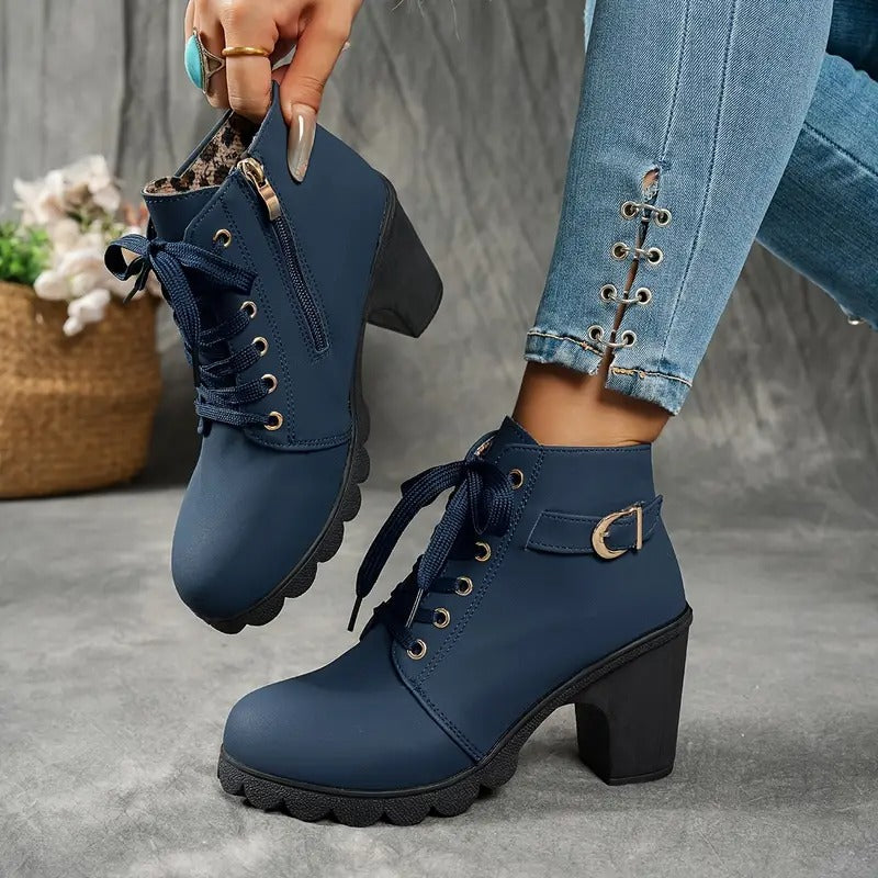 Bottines à talons et intérieur léopard