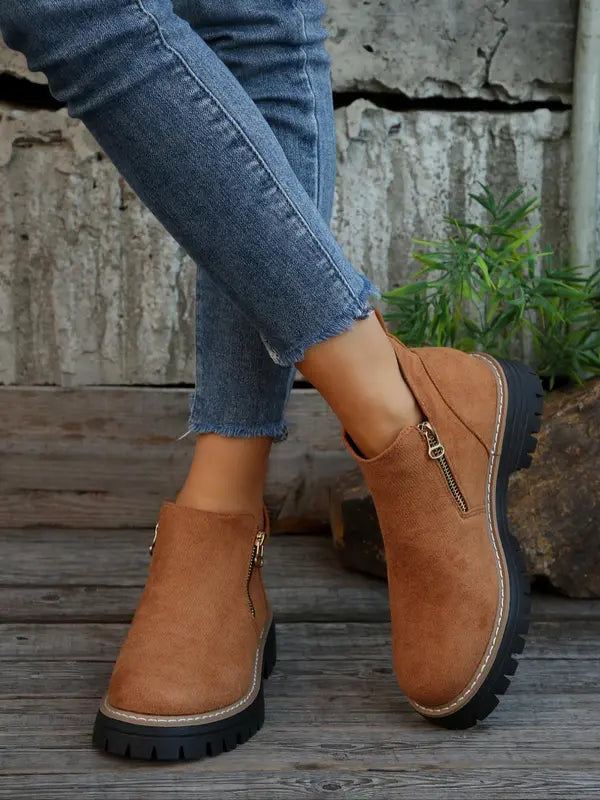 Amélie | des bottes chic en daim avec fermeture à glissière