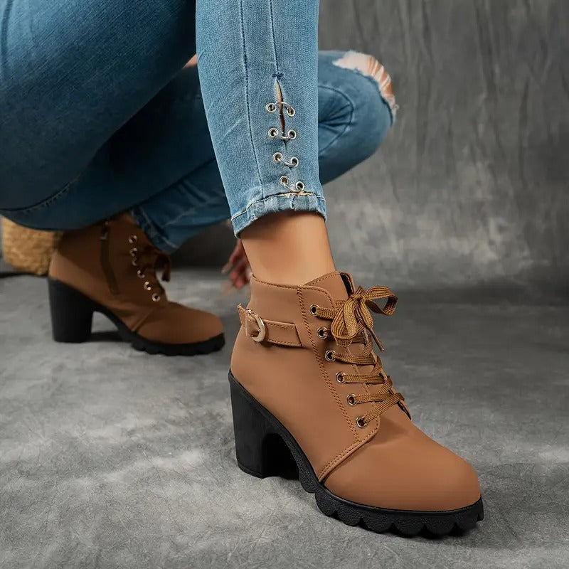 Bottines à talons et intérieur léopard