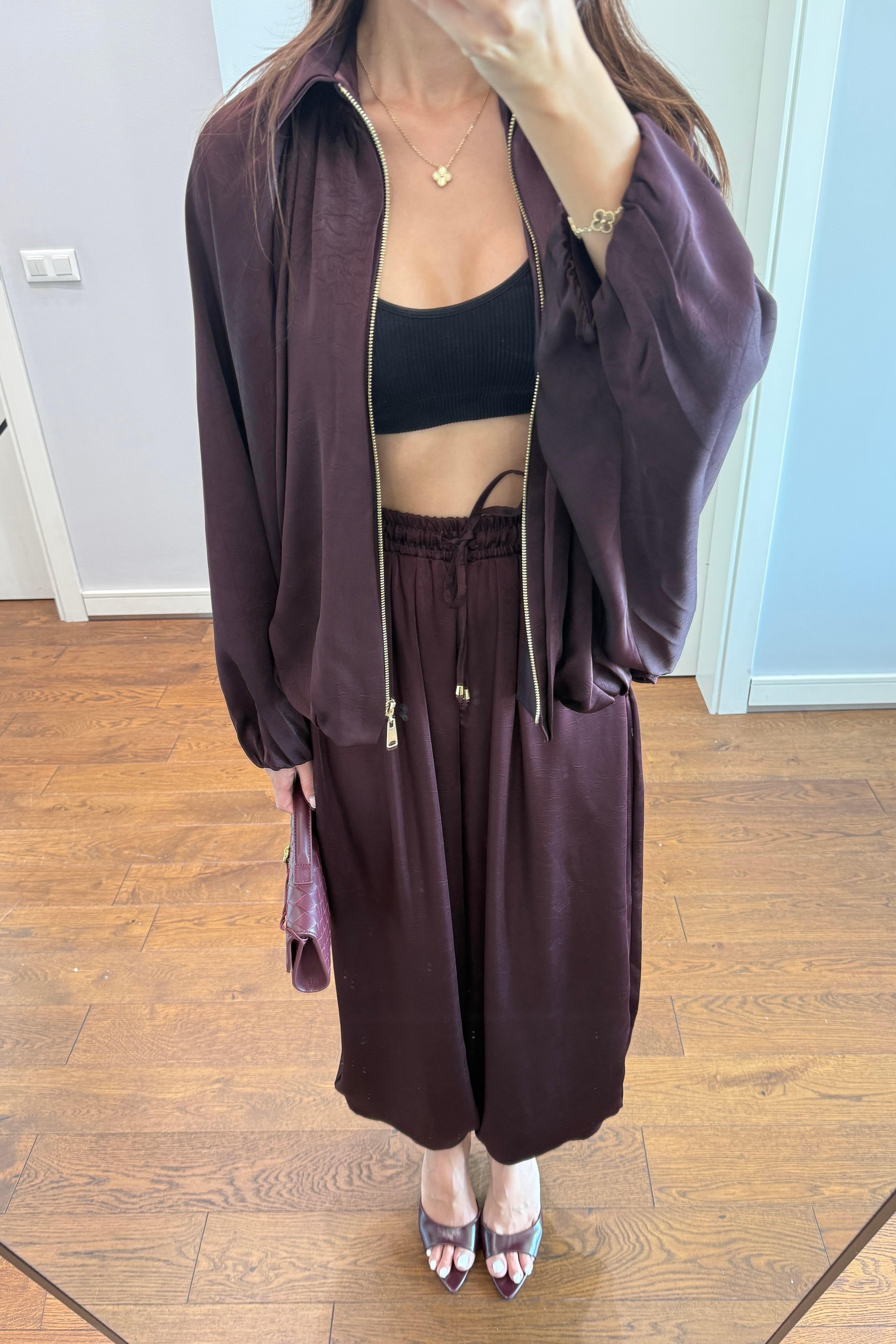 VESTE BOMBER EN SATIN ET PANTALON